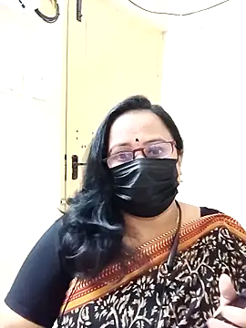 Snapshot of Ananya_flower chatting on 09/28/25, 04:25 Ananya flower online show from 09/28/25, 04:25
