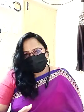 Snapshot of Ananya_flower chatting on 10/12/25, 04:41 Ananya flower online show from 10/12/25, 04:41
