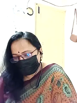 Snapshot of Ananya_flower chatting on 09/19/25, 03:32 Ananya flower online show from 09/19/25, 03:32