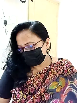 Snapshot of Ananya_flower chatting on 09/20/25, 05:29 Ananya flower online show from 09/20/25, 05:29