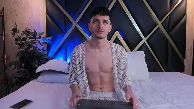 LiamMuller online show from 11/11/25, 12:11