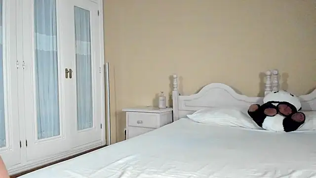 suzysuza online show from 10/03/25, 03:02