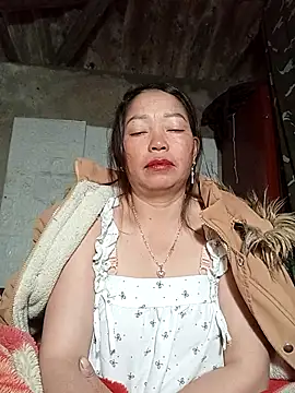 Snapshot of _Helala_ chatting on 11/18/25, 07:33 Helala online show from 11/18/25, 07:33