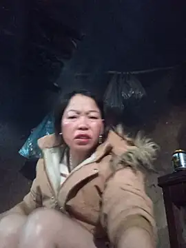 Snapshot of _Helala_ chatting on 11/29/25, 11:49 Helala online show from 11/29/25, 11:49