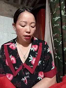 Snapshot of _Helala_ chatting on 11/01/25, 11:37 Helala online show from 11/01/25, 11:37