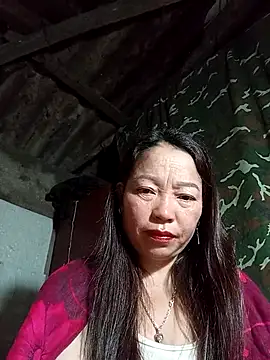 Snapshot of _Helala_ chatting on 11/07/25, 07:51 Helala online show from 11/07/25, 07:51