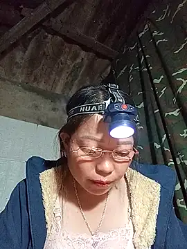 Snapshot of _Helala_ chatting on 11/08/25, 08:29 Helala online show from 11/08/25, 08:29