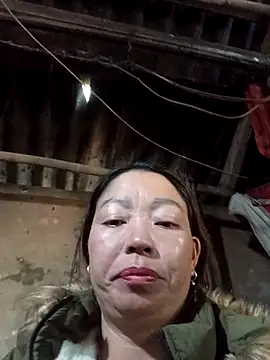 Snapshot of _Helala_ chatting on 12/01/25, 06:03 Helala online show from 12/01/25, 06:03