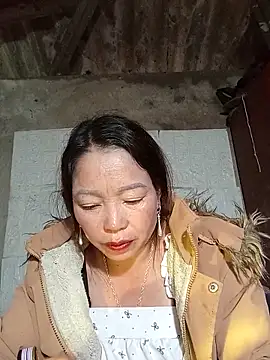 Snapshot of _Helala_ chatting on 12/14/25, 09:48 Helala online show from 12/14/25, 09:48