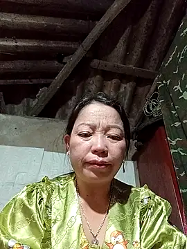 Snapshot of _Helala_ chatting on 10/28/25, 08:19 Helala online show from 10/28/25, 08:19