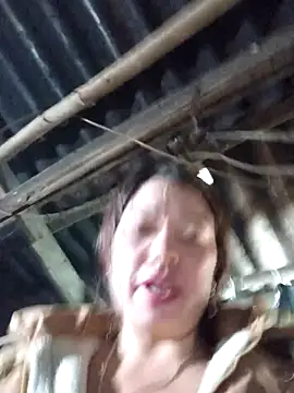 Snapshot of _Helala_ chatting on 11/05/25, 11:52 Helala online show from 11/05/25, 11:52