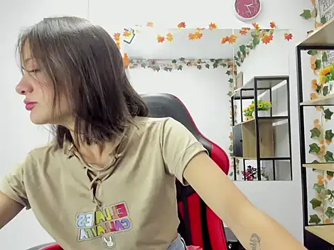 Tammy Thompson  online show from 11/05/25, 02:09