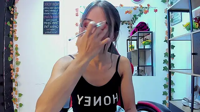 Tammy Thompson  online show from 01/17/26, 01:37