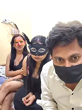 Hot modal online show from 05/19/26, 06:26