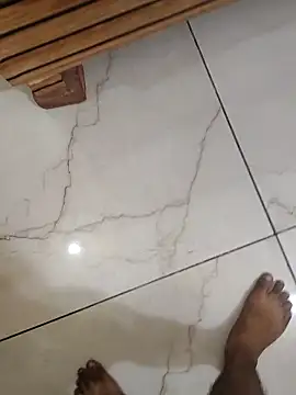 Hot modal online show from 10/21/25, 05:01