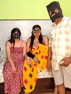 Hot modal online show from 11/13/25, 04:33