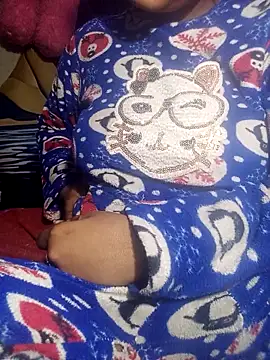 Snapshot of Night_Angel06 chatting on 12/17/25, 03:39 Night Angel06 online show from 12/17/25, 03:39