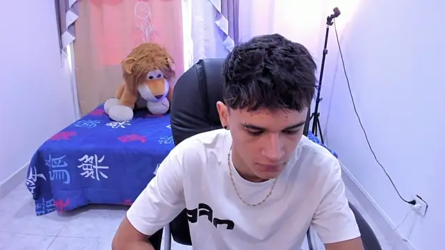 Aron Boyy online show from 04/09/26, 08:04