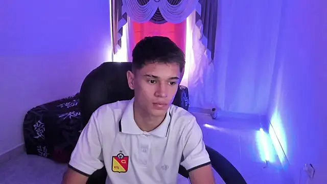 Aron Boyy online show from 12/18/25, 07:18