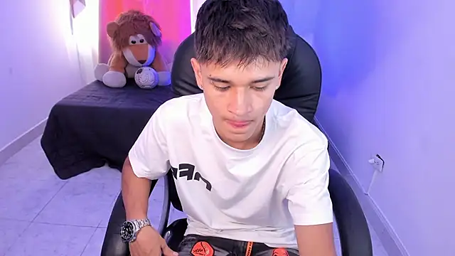 Aron Boyy online show from 02/17/26, 07:33