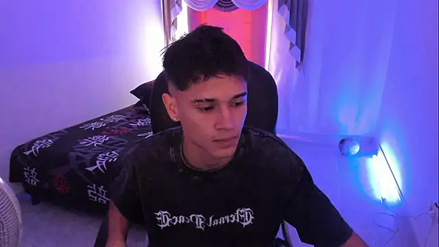 Aron Boyy online show from 12/05/25, 07:45