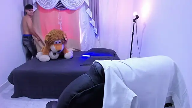 Aron Boyy online show from 03/25/26, 07:57