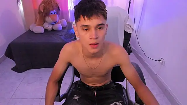 Aron Boyy online show from 03/31/26, 09:17