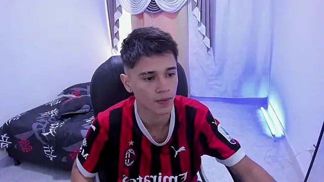 Aron Boyy online show from 11/28/25, 07:58