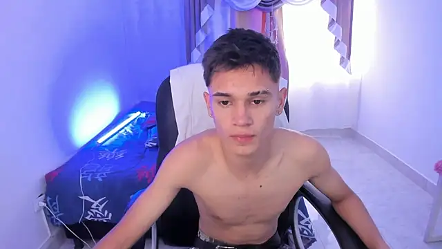 Aron Boyy online show from 11/11/25, 08:47