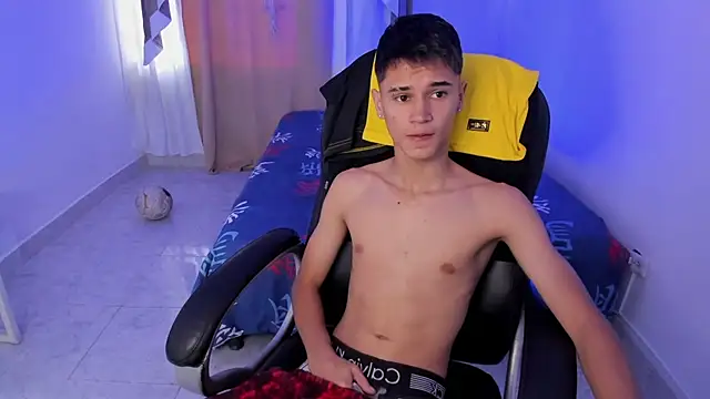 Aron Boyy online show from 11/14/25, 08:56