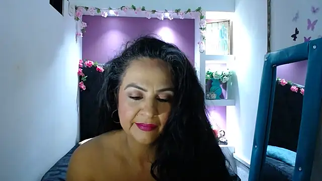 FunnyMatureXxX online show from 12/03/25, 07:35