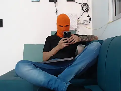 Warmteam777 online show from 09/28/25, 03:08