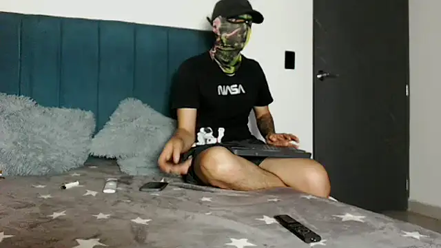 Warmteam777 online show from 09/10/25, 08:13