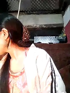   Sasulq   online show from 11/18/25, 01:47