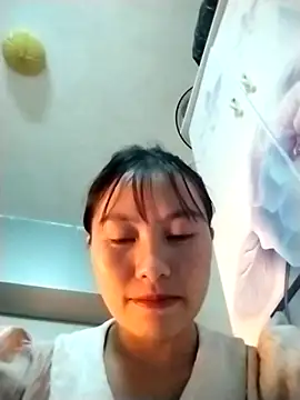   Sasulq   online show from 09/21/25, 09:47