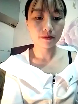   Sasulq   online show from 09/19/25, 08:07