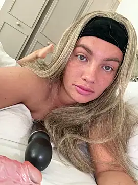 little lola x online show from 05/12/26, 04:13