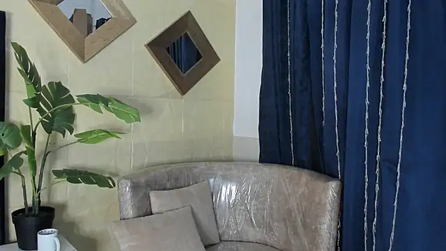 Snapshot of Valery_Brand chatting on 07/08/26, 11:55 Valery Brand online show from 07/08/26, 11:55