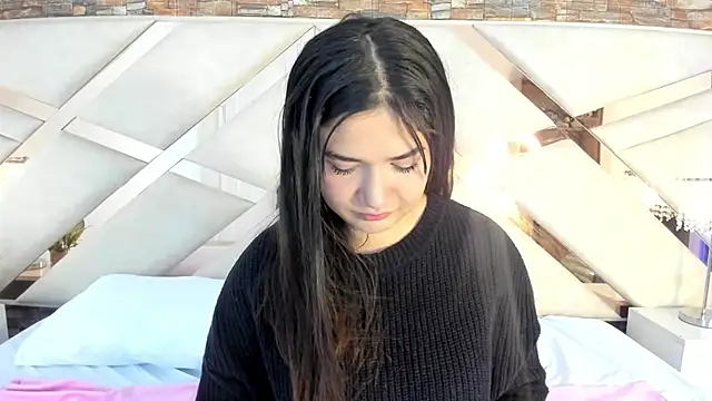 Snapshot of Valery_Brand chatting on 10/04/25, 12:28 Valery Brand online show from 10/04/25, 12:28