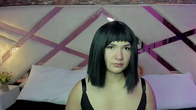 Snapshot of Valery_Brand chatting on 10/24/25, 12:59 Valery Brand online show from 10/24/25, 12:59