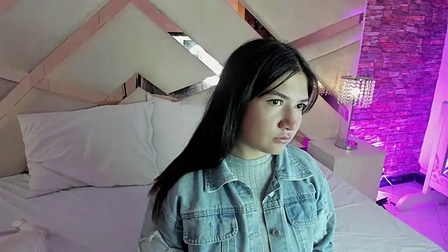 Snapshot of Valery_Brand chatting on 10/27/25, 11:55 Valery Brand online show from 10/27/25, 11:55