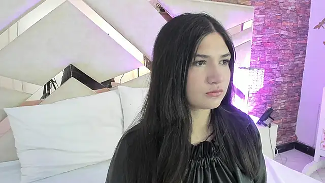 Snapshot of Valery_Brand chatting on 10/23/25, 12:04 Valery Brand online show from 10/23/25, 12:04