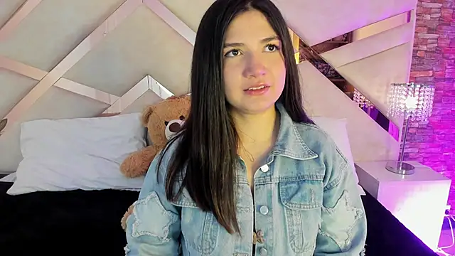 Snapshot of Valery_Brand chatting on 11/04/25, 11:36 Valery Brand online show from 11/04/25, 11:36