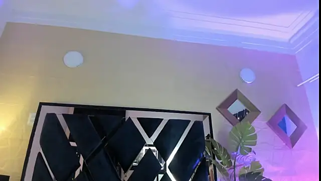 Snapshot of Valery_Brand chatting on 06/19/26, 12:22 Valery Brand online show from 06/19/26, 12:22