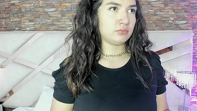 Snapshot of Valery_Brand chatting on 10/25/25, 12:50 Valery Brand online show from 10/25/25, 12:50