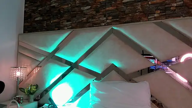 Snapshot of Valery_Brand chatting on 11/29/25, 11:54 Valery Brand online show from 11/29/25, 11:54