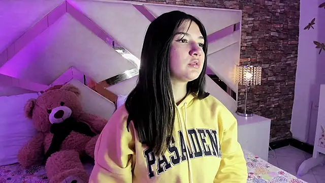 Snapshot of Valery_Brand chatting on 11/06/25, 01:26 Valery Brand online show from 11/06/25, 01:26