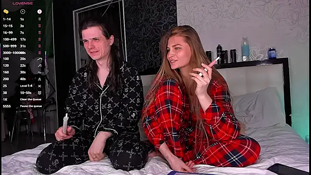 Kimberly Wolker online show from 04/20/26, 04:41