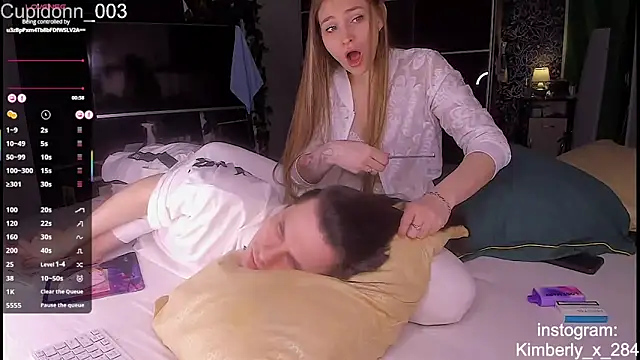 Kimberly Wolker online show from 04/01/26, 02:25