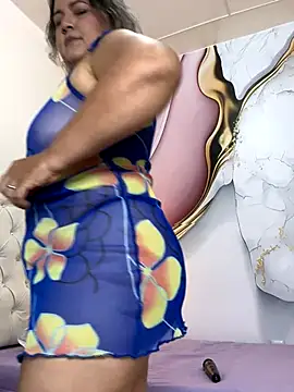 Snapshot of Lucy_Milf_474 chatting on 10/28/25, 12:04 Lucy Milf 474 online show from 10/28/25, 12:04